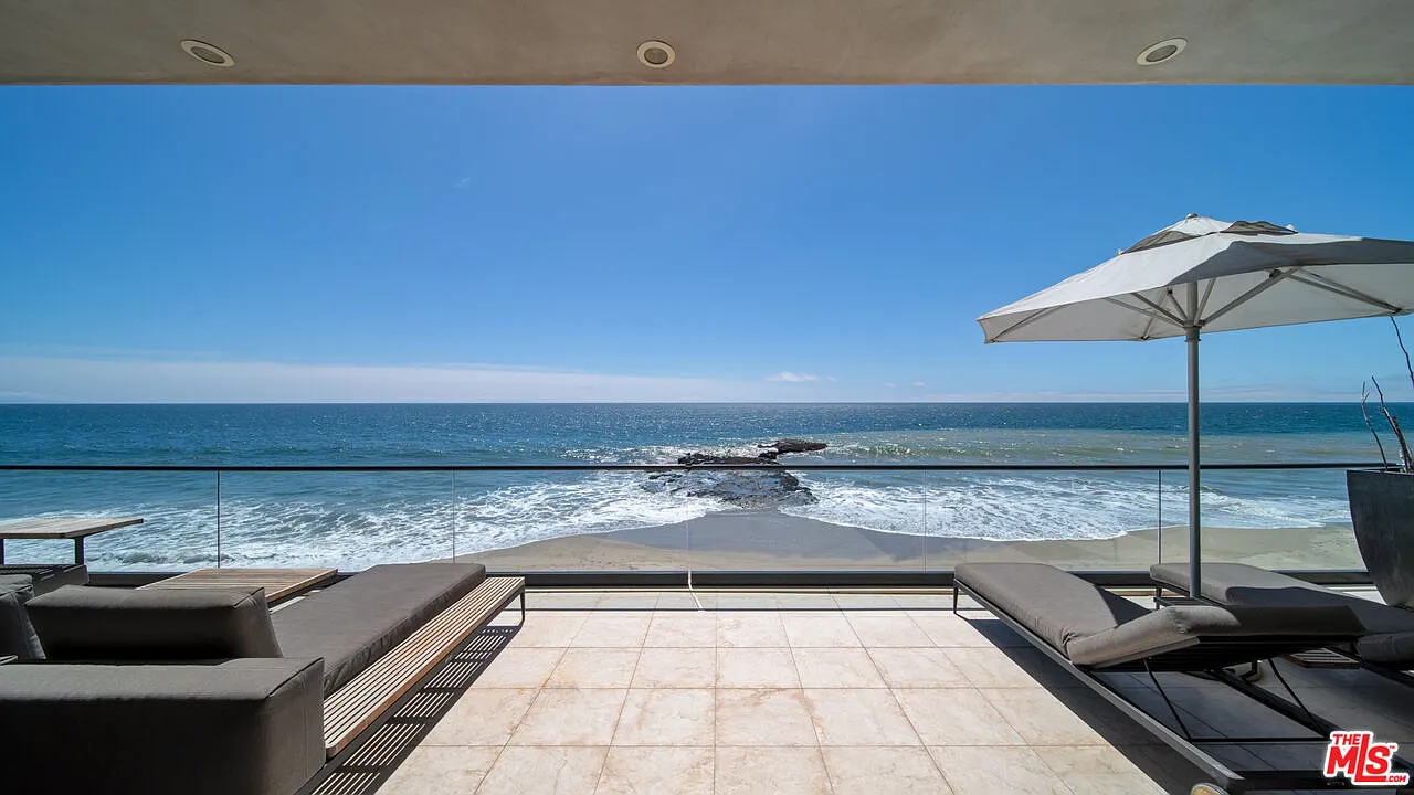 5 bed, 5.5 bath, 3878 sqft, $50,000 — Photo 3