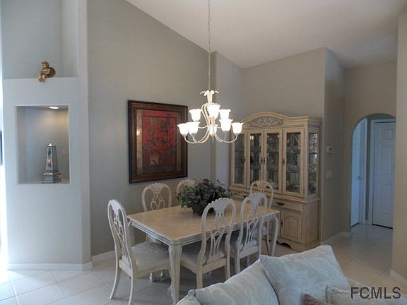 3rd image of 90 Colechester Ln