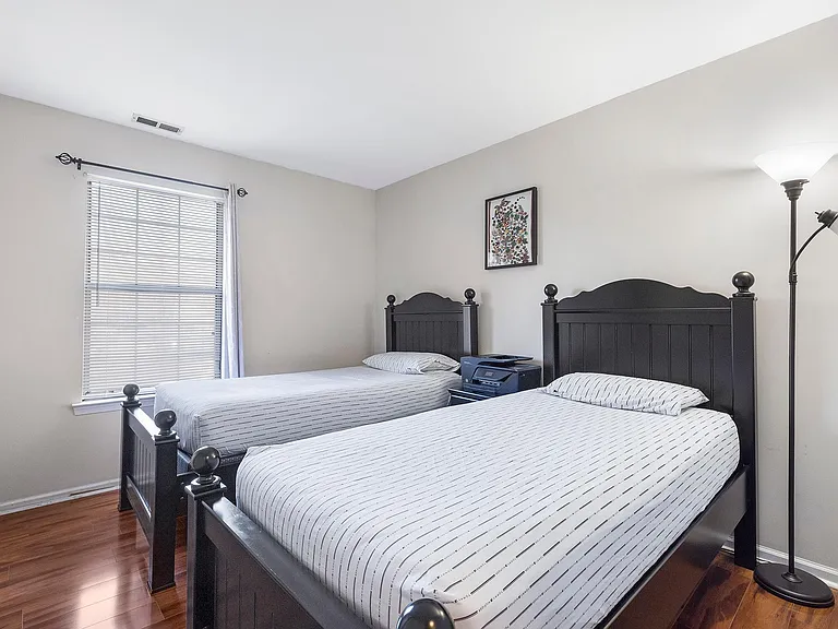 1102 Diamond Dr — Photo 23