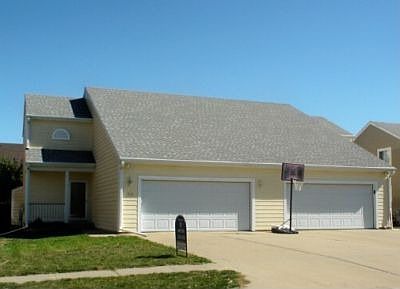 1st image of 568 Lakeshore Dr