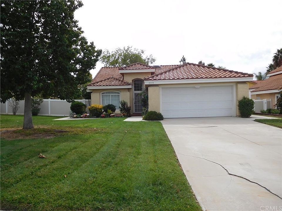 2nd image of 21175 Tennyson Rd