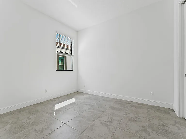 9333 SW Pepoli Way — Photo 25