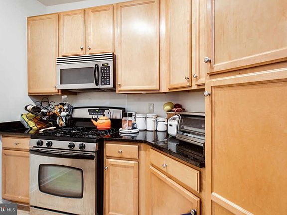 5th image of 2655 Prosperity Ave APT 133