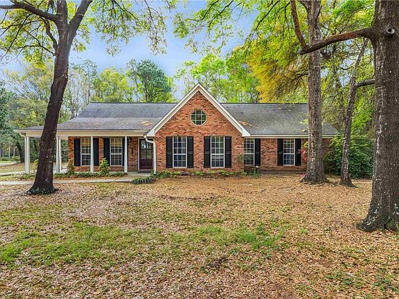 3rd image of 10140 Lakeview Rd