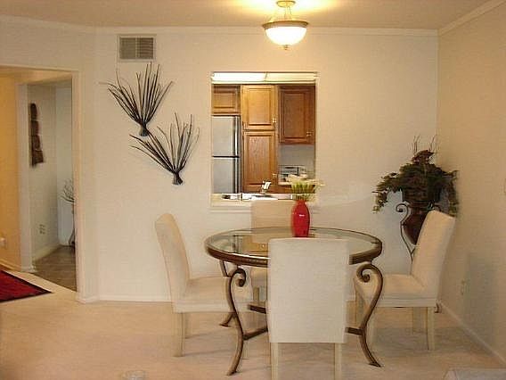 4th image of 6565 N Green Bay Ave Unit 201