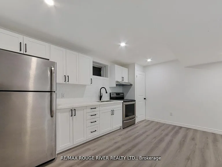 222B Hibbert Ave — Photo 2