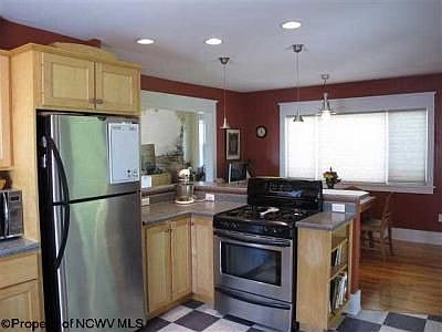 3rd image of 447 W Virginia Ave