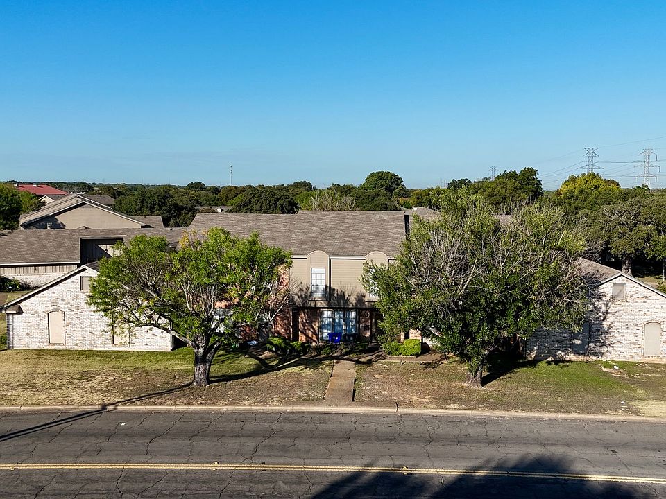1st image of 802 Melrose Dr
