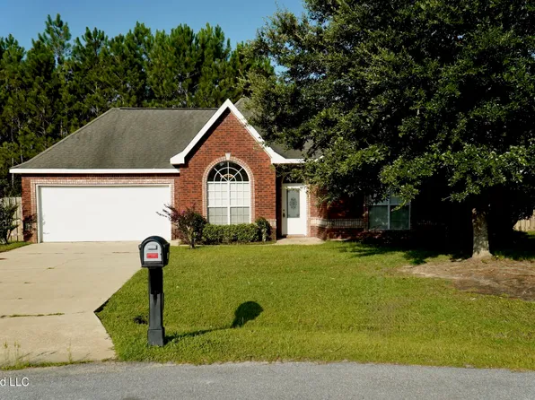 2933 Village Cir, Ocean Springs, MS 39564