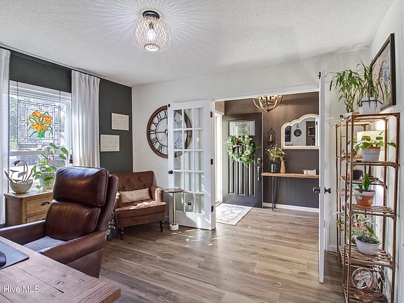 5th image of 110 Cottage Lane