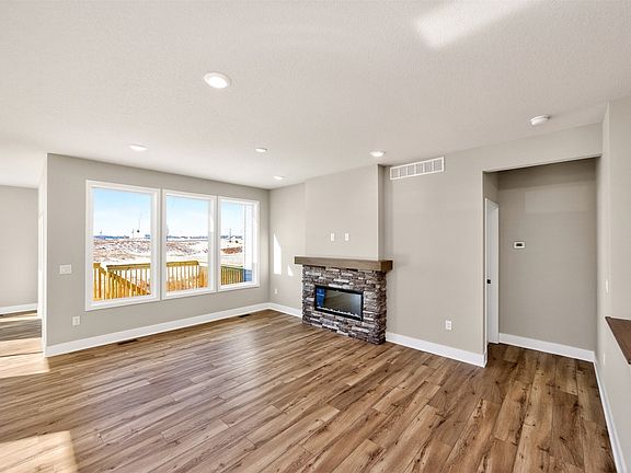 5th image of 16724 Walnut Meadows Cir