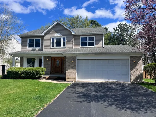 340 Greenview Dr, Crystal Lake, IL 60014