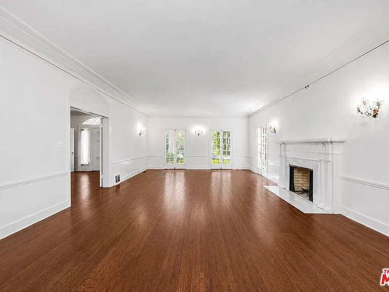 809 N Bedford Dr — Photo 5