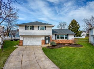 5991 Cantwell Dr, Mayfield Heights, OH 44124