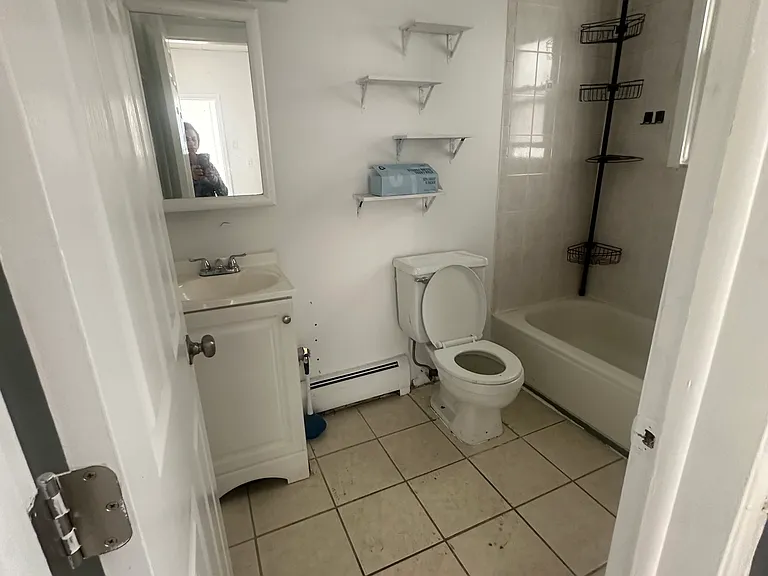 300 Kingsland Ave #2 — Photo 1