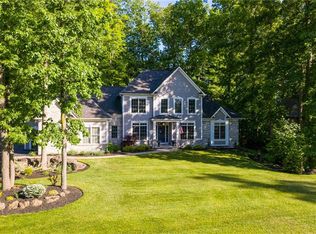27 Legacy Cir, Penfield, NY 14526