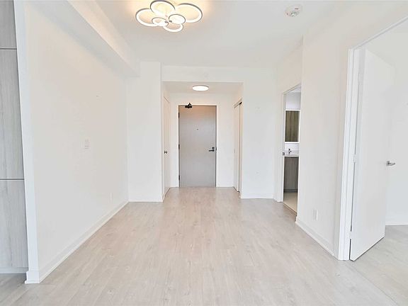 5th image of 223 Saint Clair Ave W Unit 716