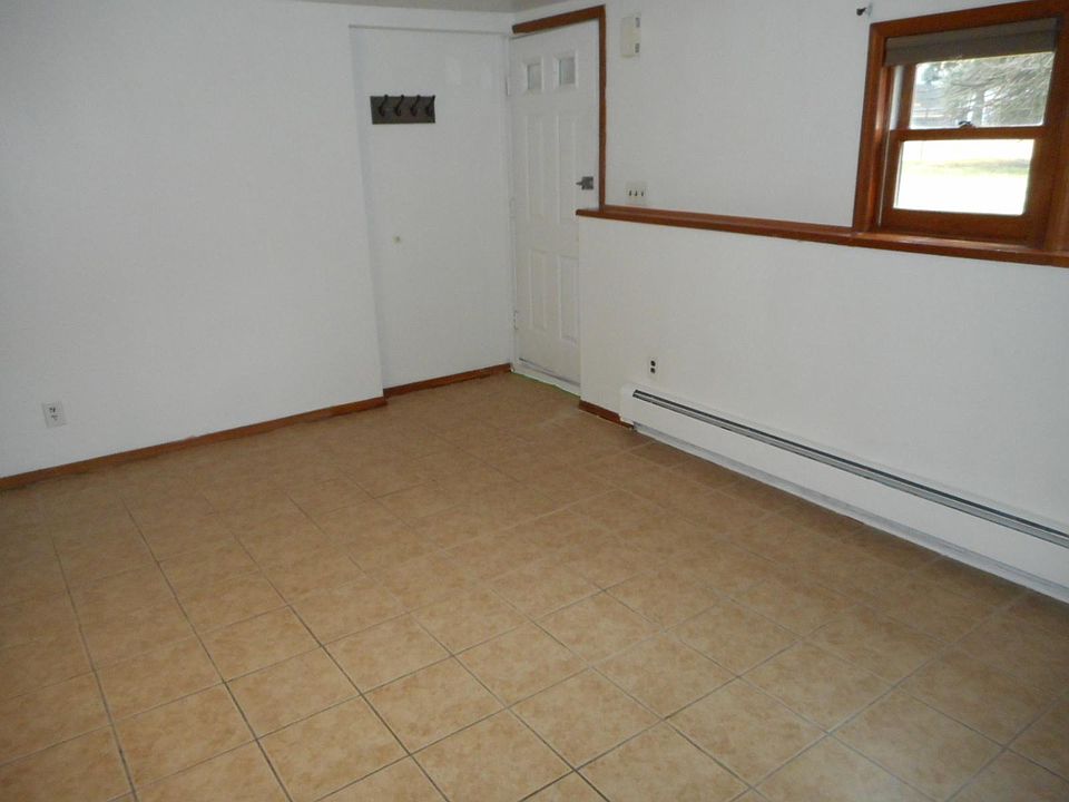 1st image of 35 Appleby Ave #1