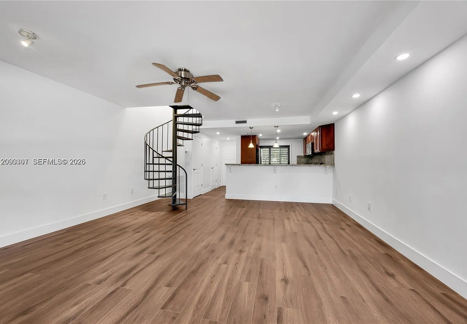 3808 NE 6th Ave — Photo 4