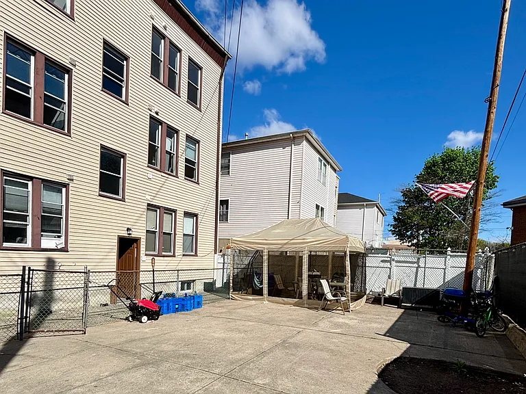 7 Franklin Ave #5 — Photo 11