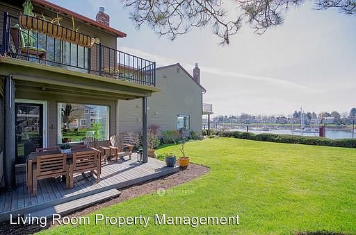 1st image of 406 N Hayden Bay Dr