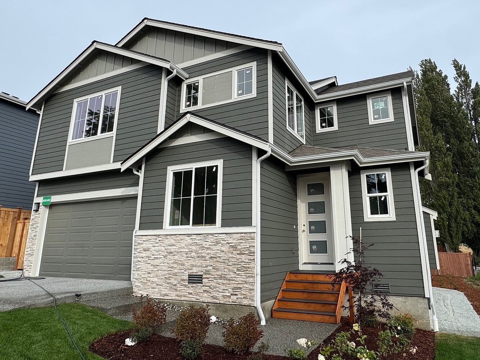 575 SW Fairway Drive