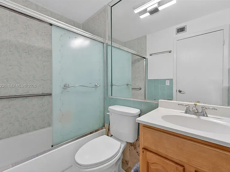 199 SW 12th Ave #502B — Photo 9