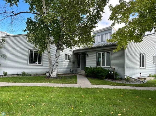 637 21st Ave S #7, Fargo, ND 58103