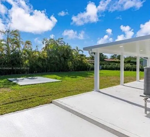 3 bed, 2.0 bath, $4,250 — Photo 3
