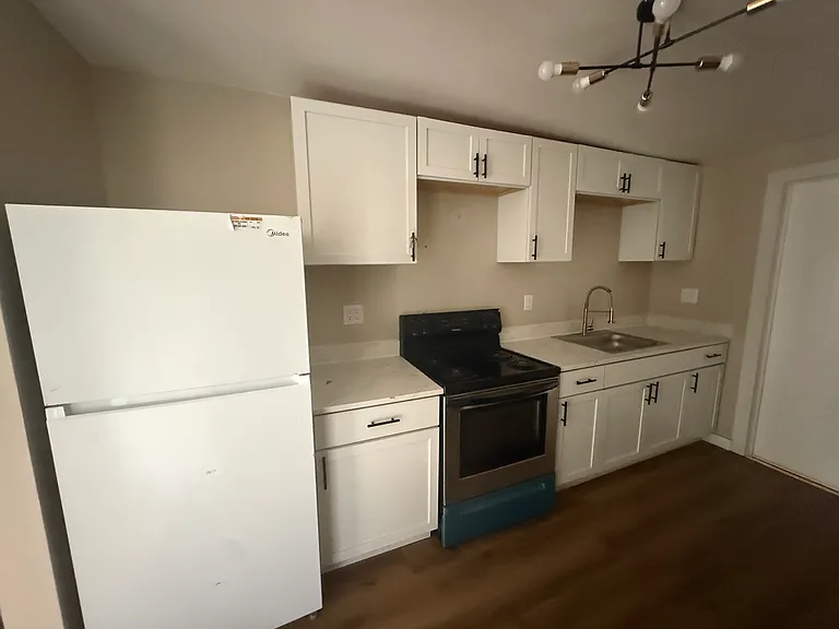 178 Belmont St #1 — Photo 4