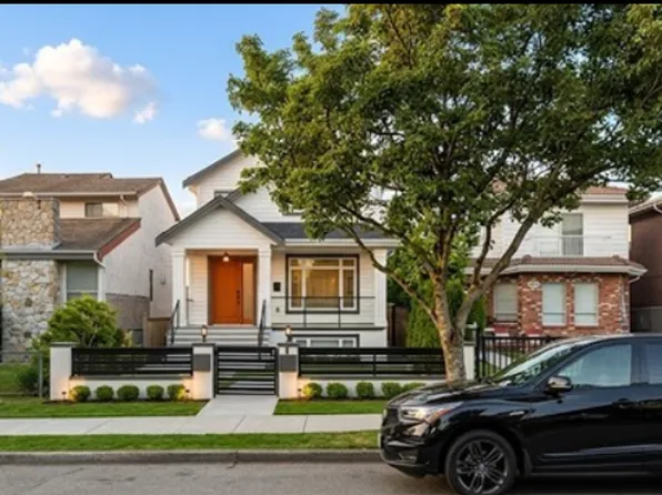 3437 Turner St #8, Vancouver, BC V5K 2H8