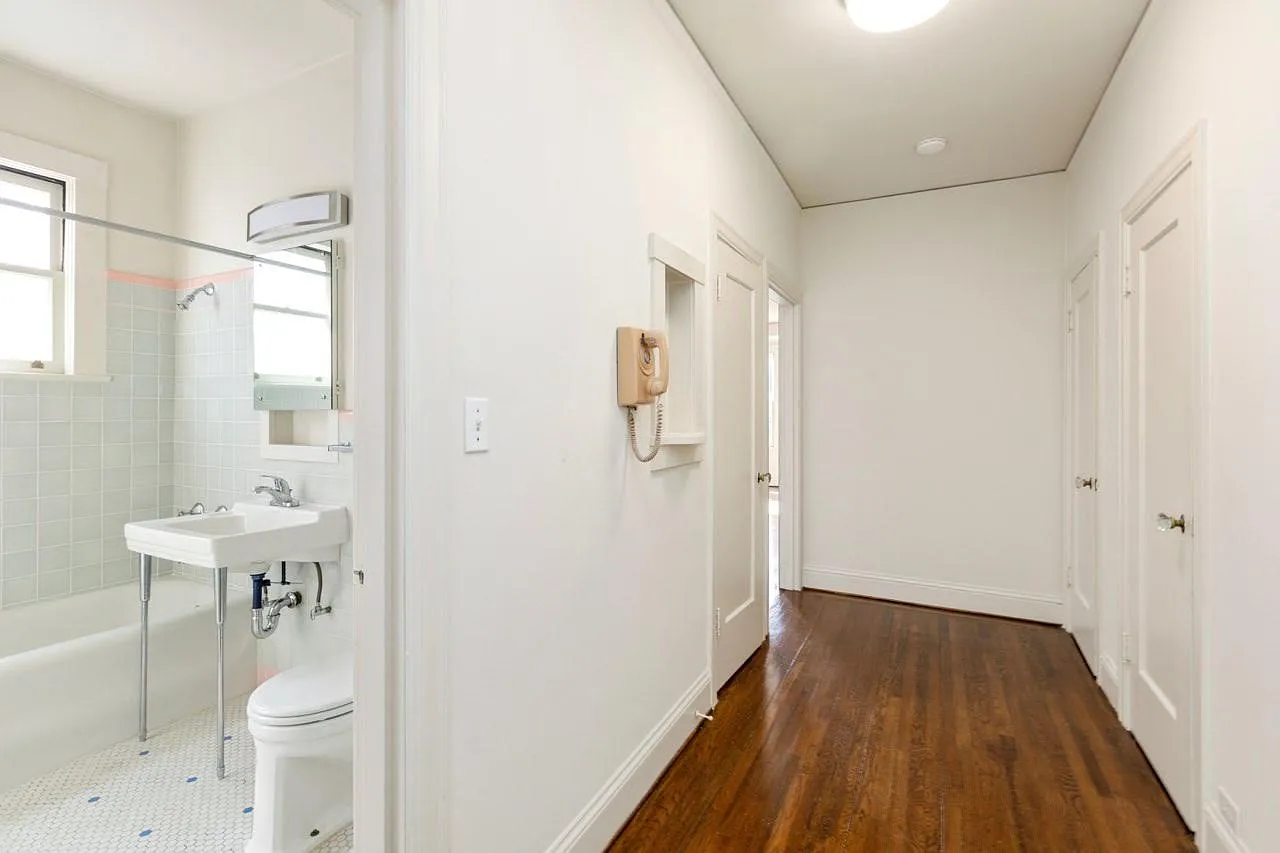 Studio, 525 sqft, $4,195 — Photo 4
