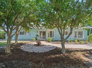 2171 S Winds Dr, Naples, FL 34102