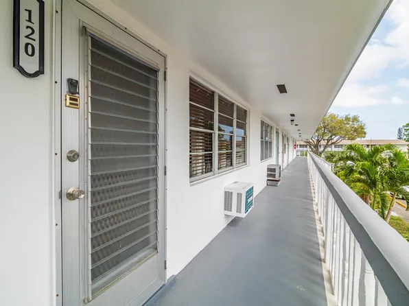 120 Northampton #F, West Palm Beach, FL 33417