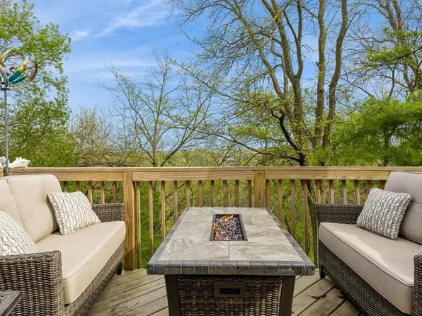2404 Terrace Rd, Des Moines, IA 50312