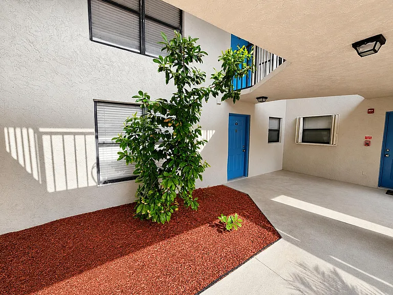1461 Windorah Way #C — Photo 18