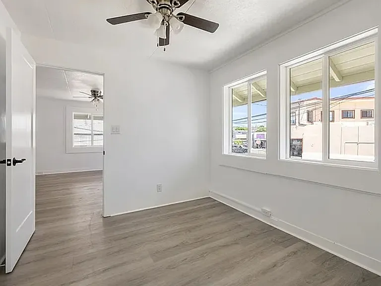 718 Kamuela Ave — Photo 9