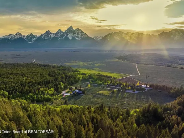 17820 Old Ranch Rd, Moose, WY 83012