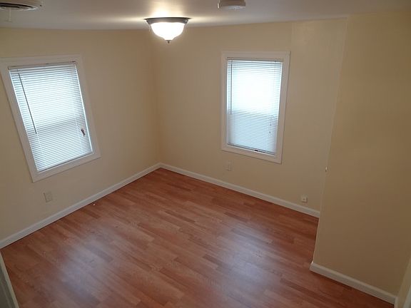 5th image of 3618 Long Dr