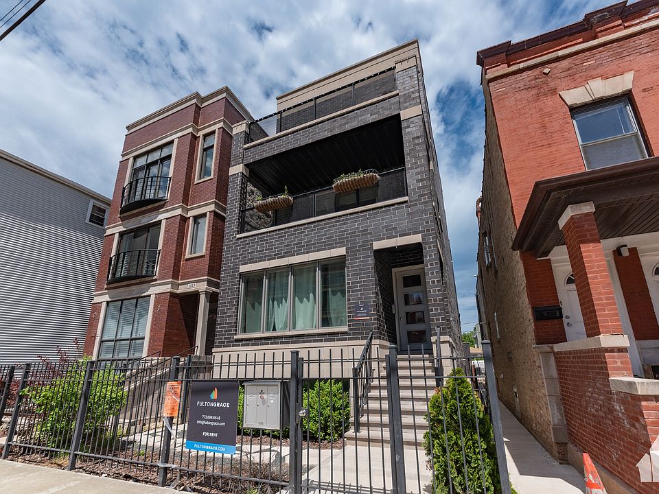 1st image of 3049 N Clybourn Ave #1