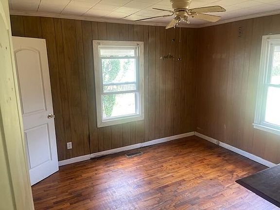 3rd image of 714 Cumberland Ave