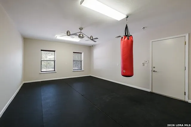6710 Manor Hl — Photo 24