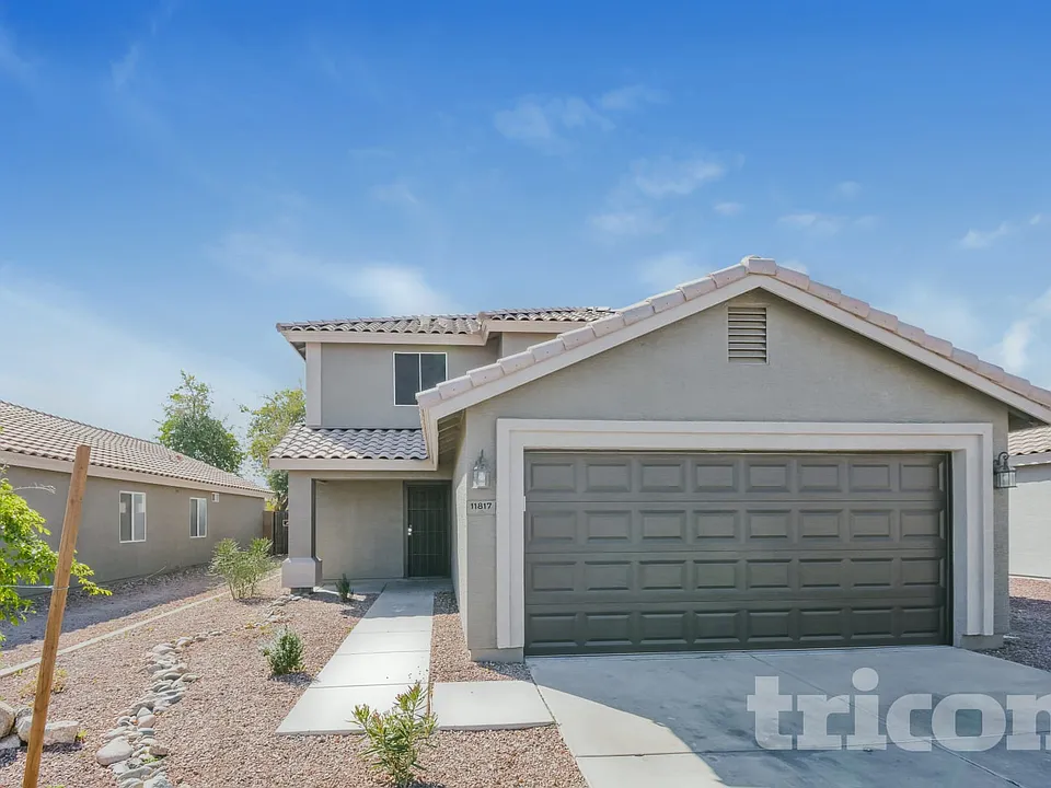 11817 W Poinsettia Dr