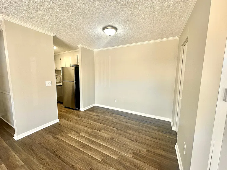 350 Byron Rd #2B — Photo 6