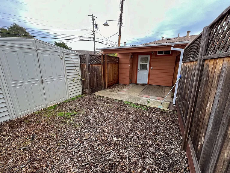 4920 Jensen Rd #B — Photo 13