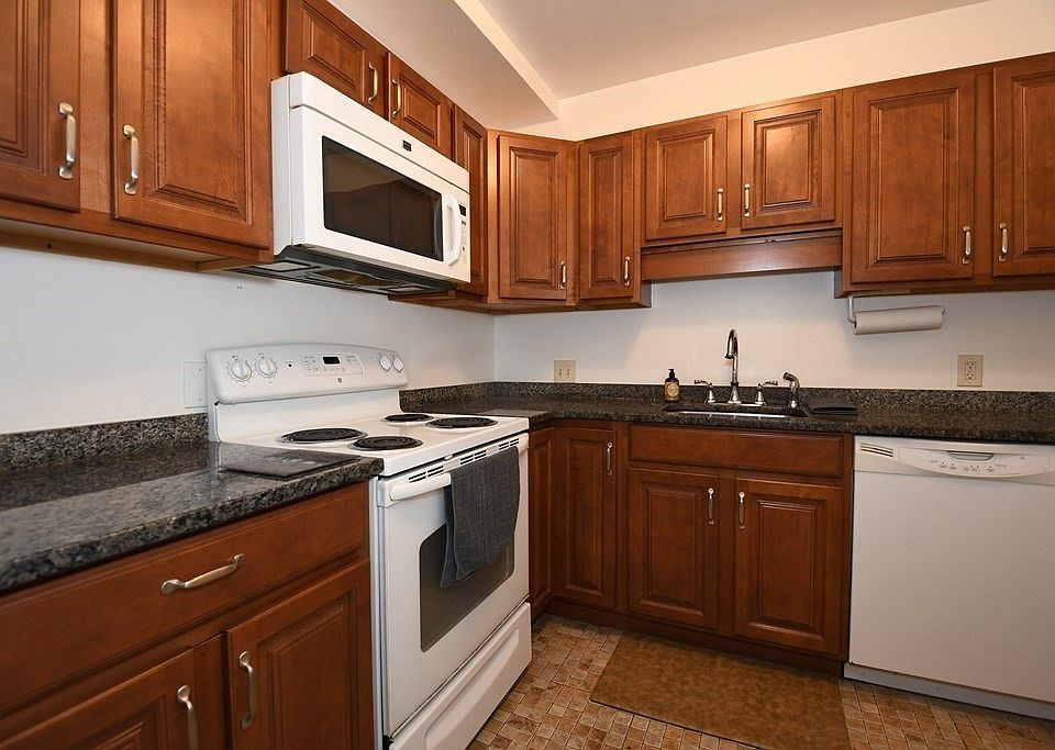 1st image of 10 Tara Dr Unit 2