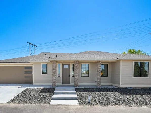 1821 S Un, Kennewick, WA 99338