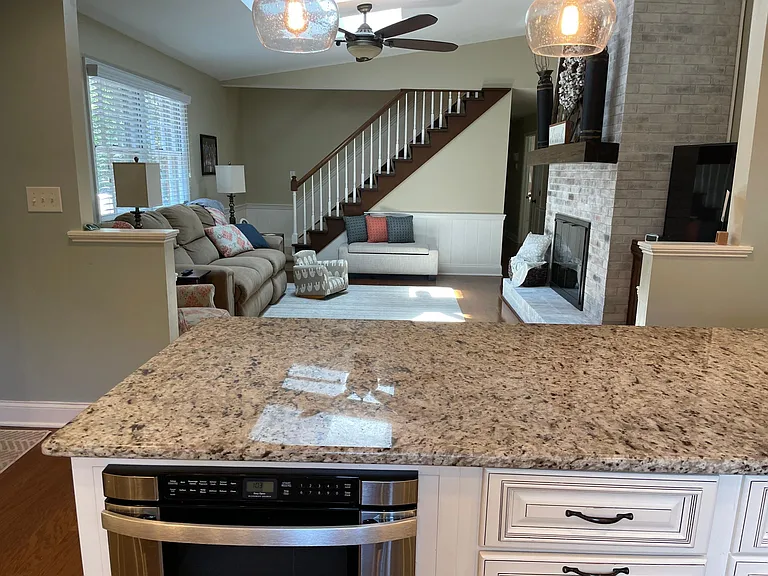 4050 Dresden Dr — Photo 6