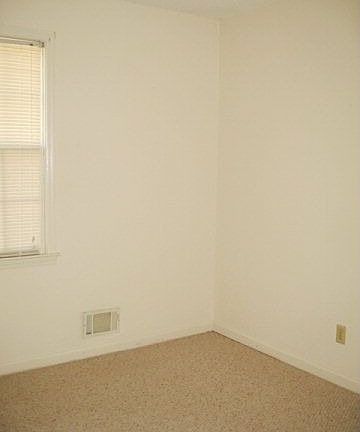 3rd image of 4518 Hillside Dr