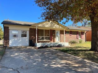 6208 Reeves Ct, Warr Acres, OK 73122